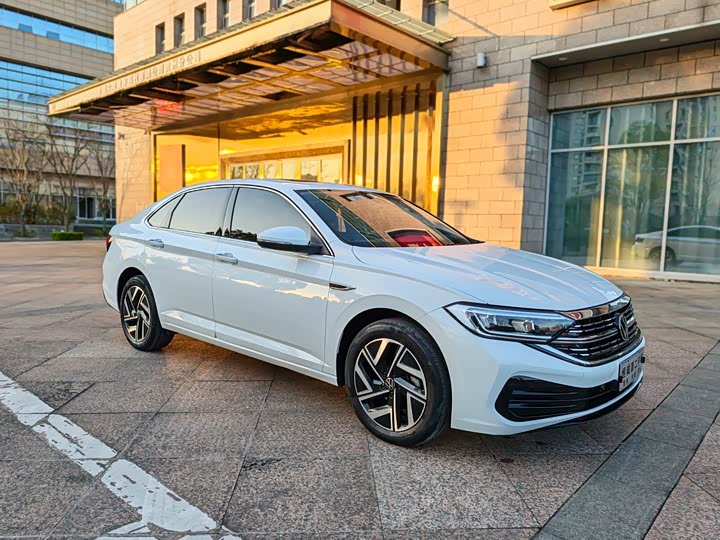 Фото 3 - Volkswagen Sagitar L