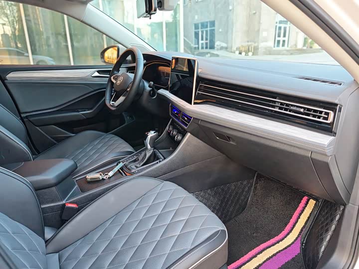 Фото 5 - Volkswagen Sagitar L