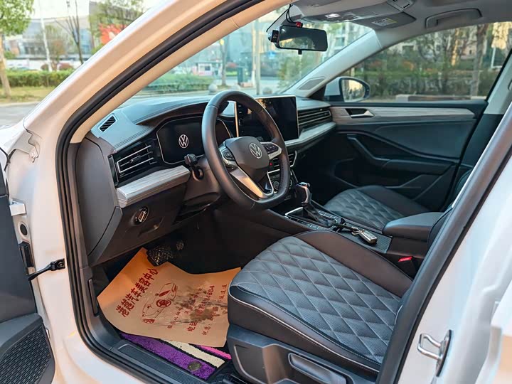 Фото 6 - Volkswagen Sagitar L