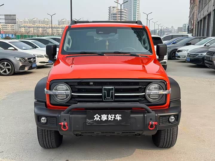 Фото 2 - Tank 300