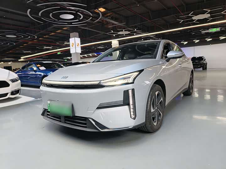 Фото 1 - Geely Galaxy L6