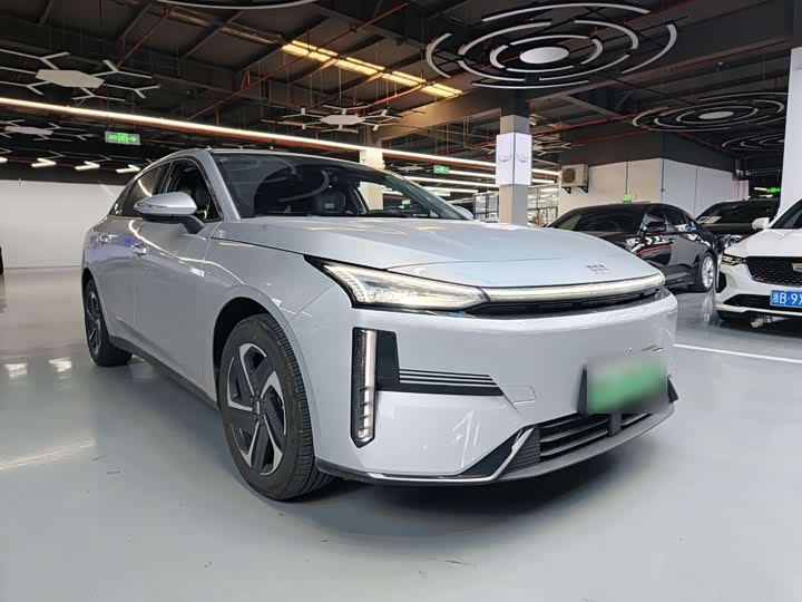 Фото 3 - Geely Galaxy L6