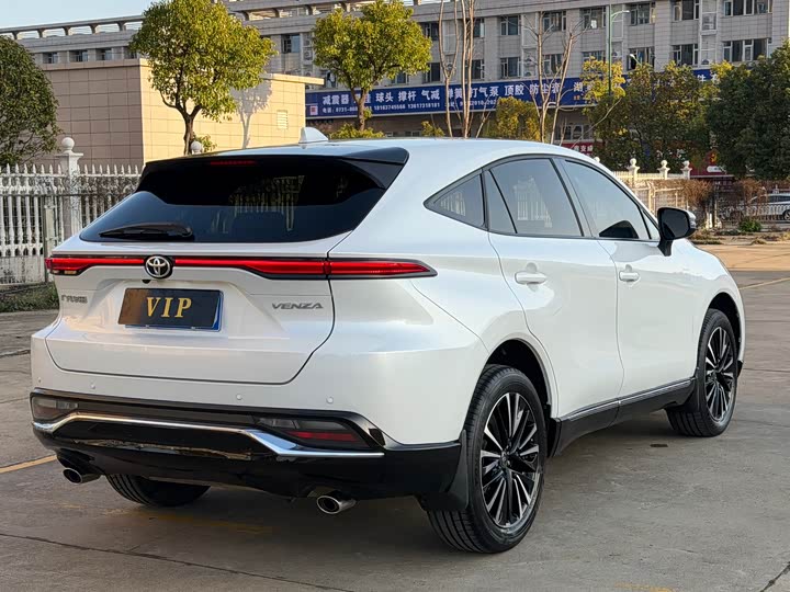 Фото 4 - Toyota Venza