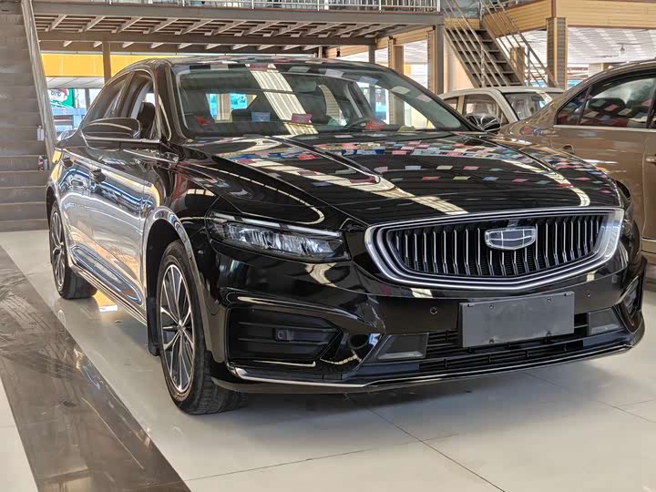 Фото 3 - Geely Preface