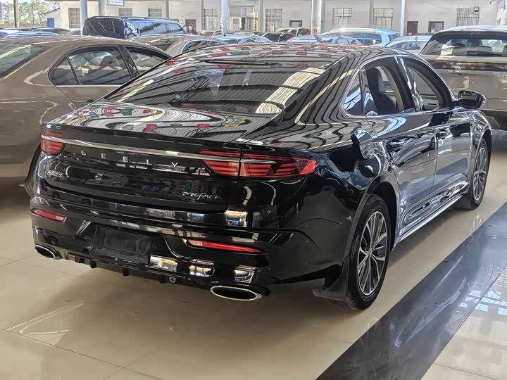 Фото 4 - Geely Preface