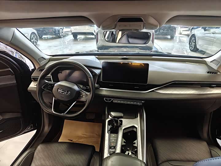 Фото 9 - Geely Preface