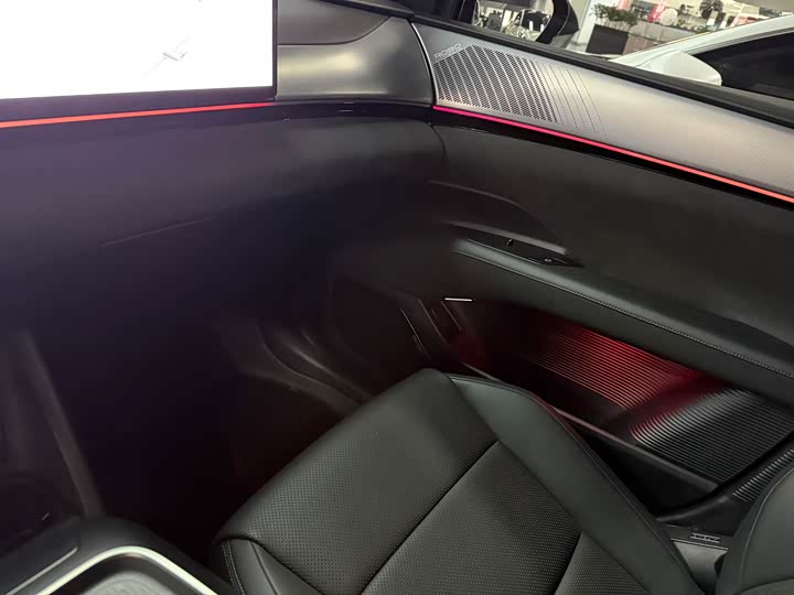 Фото 7 - Geely Jiyue 01