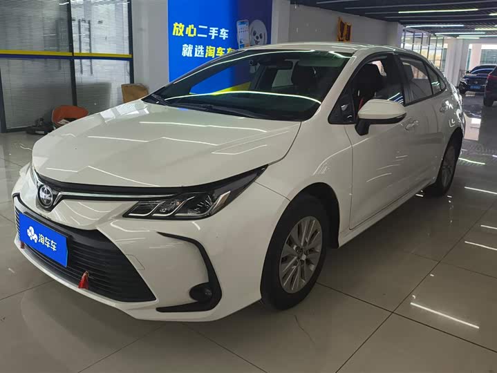 Фото 1 - Toyota Corolla