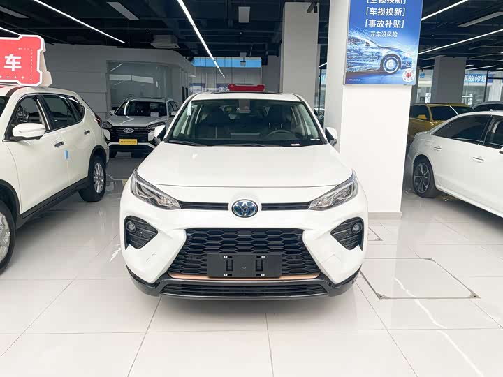 Фото 2 - Toyota Wildlander