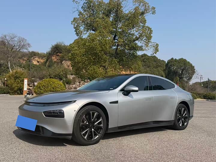 Фото 1 - XPeng P7