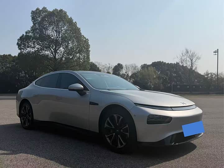 Фото 2 - XPeng P7