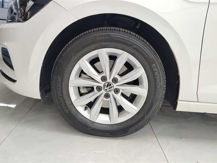 Фото 6 - Volkswagen Polo