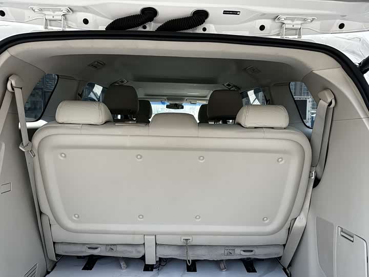 Photo 9 - Buick GL8 ES