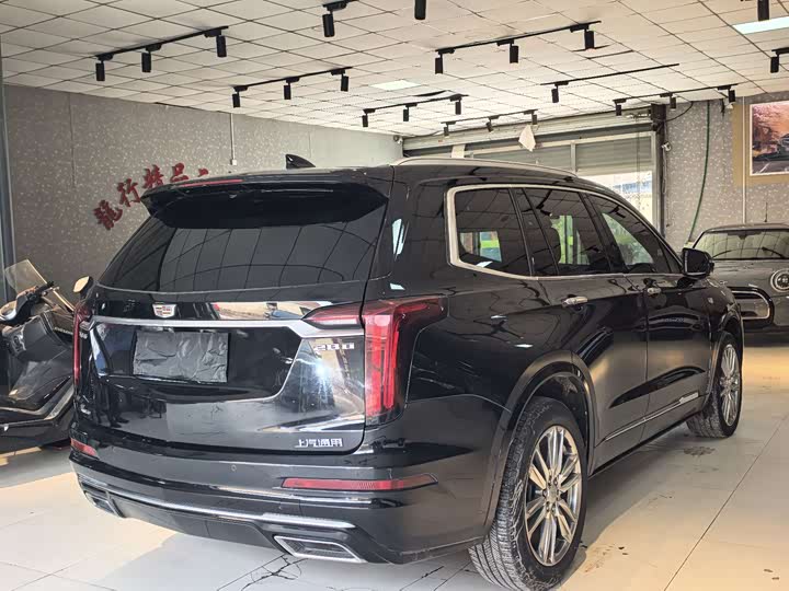 Фото 7 - Cadillac XT6