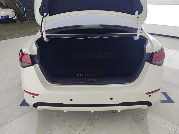 Фото 4 - Nissan Sylphy