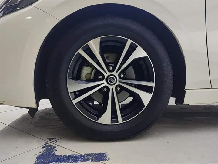 Фото 6 - Nissan Sylphy