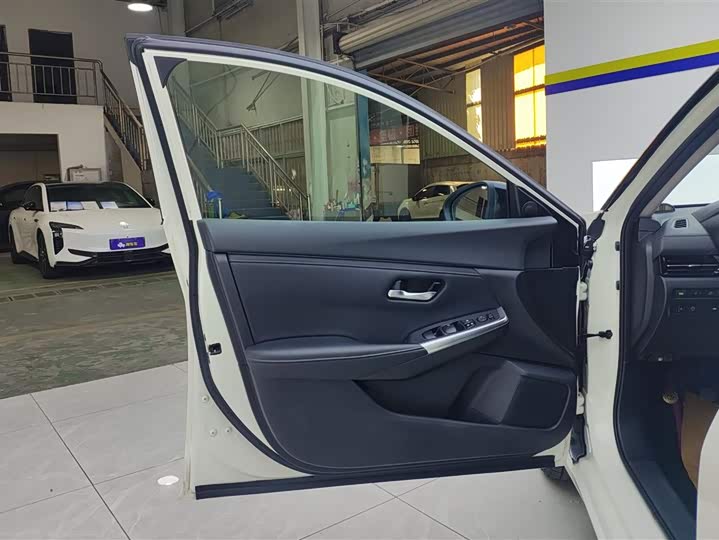 Фото 7 - Nissan Sylphy