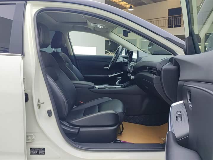 Фото 8 - Nissan Sylphy