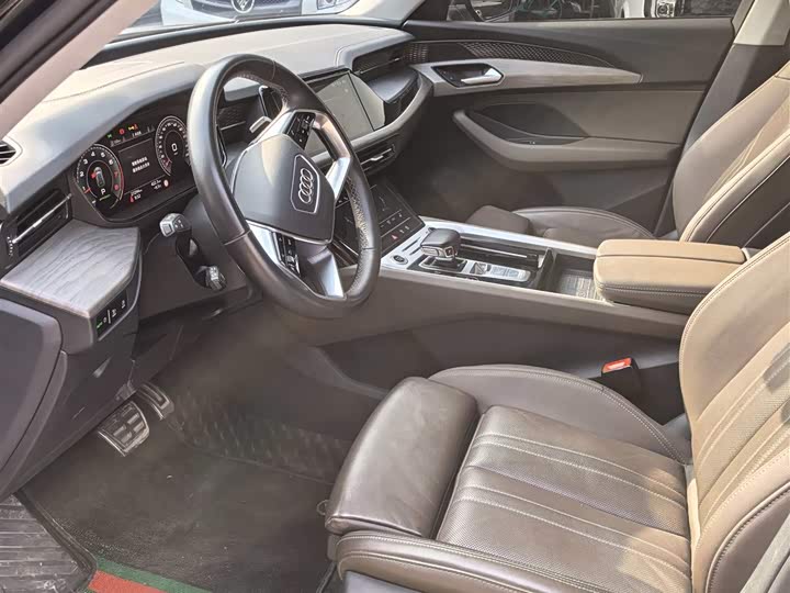 Фото 6 - Audi Q6