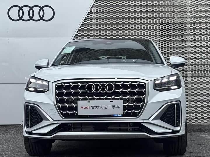 Фото 2 - Audi Q2L