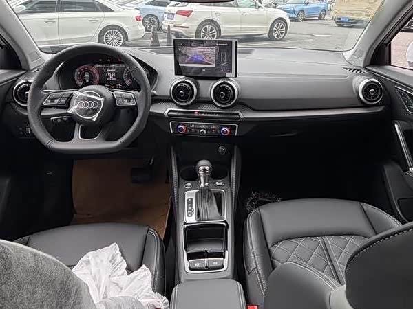 Фото 8 - Audi Q2L