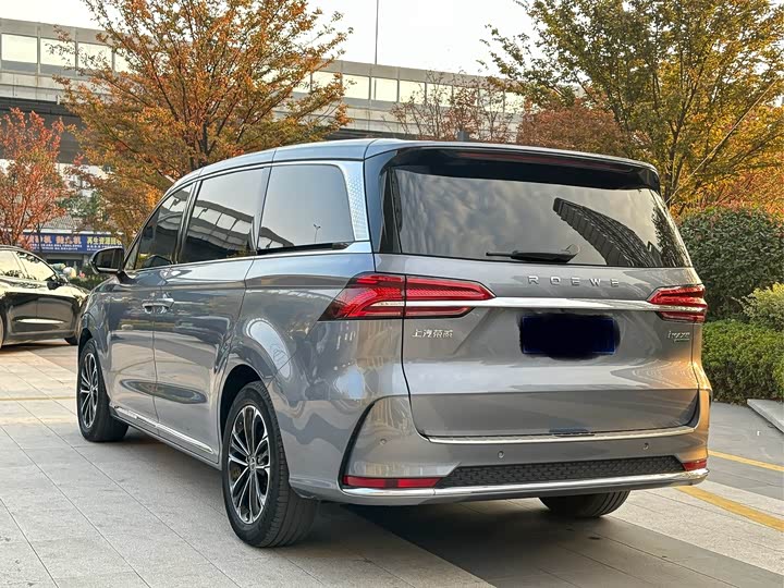 Фото 6 - Roewe iMax 8