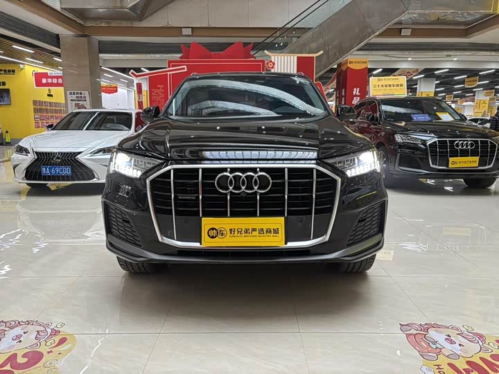 Фото 2 - Audi Q7