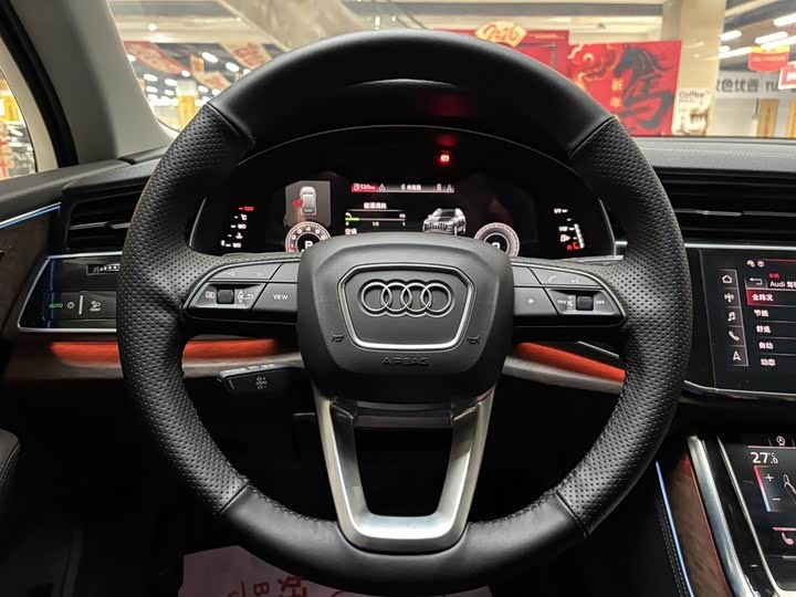 Фото 6 - Audi Q7