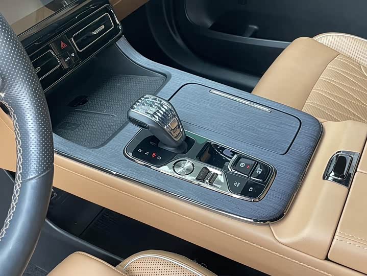 Фото 4 - GAC Trumpchi GS8