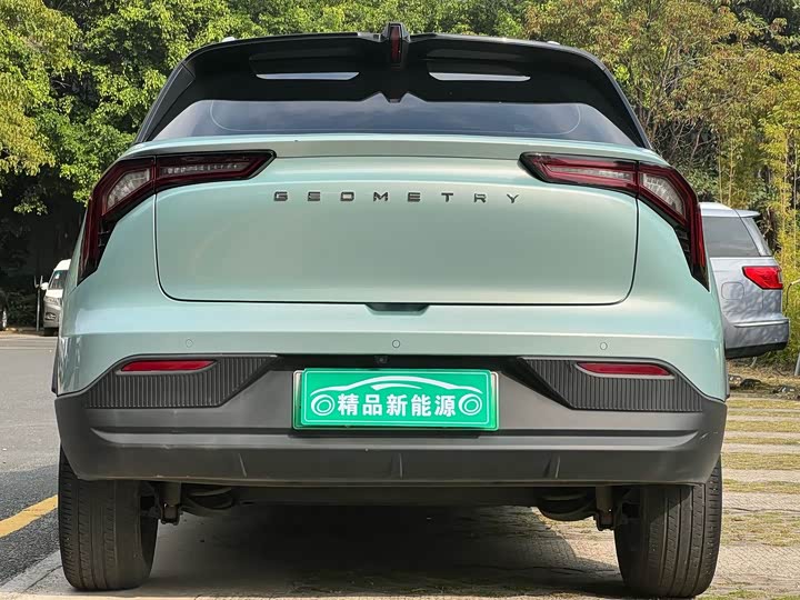 Фото 5 - Geely Geometry E Firefly