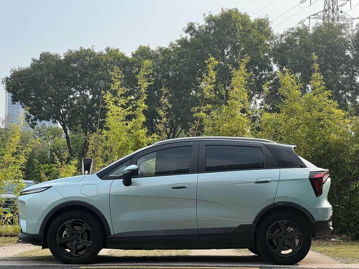 Фото 7 - Geely Geometry E Firefly