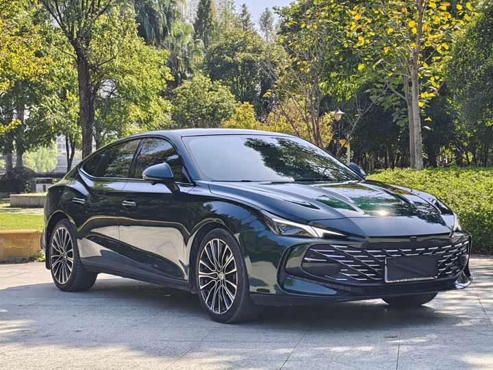 Фото 3 - MG Motor 7