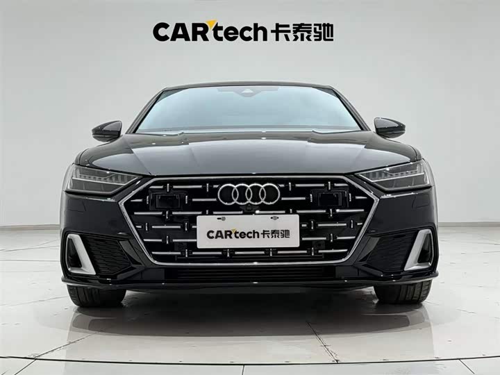 Фото 2 - Audi A7L