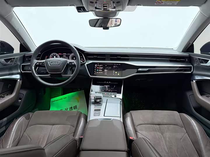 Фото 3 - Audi A7L