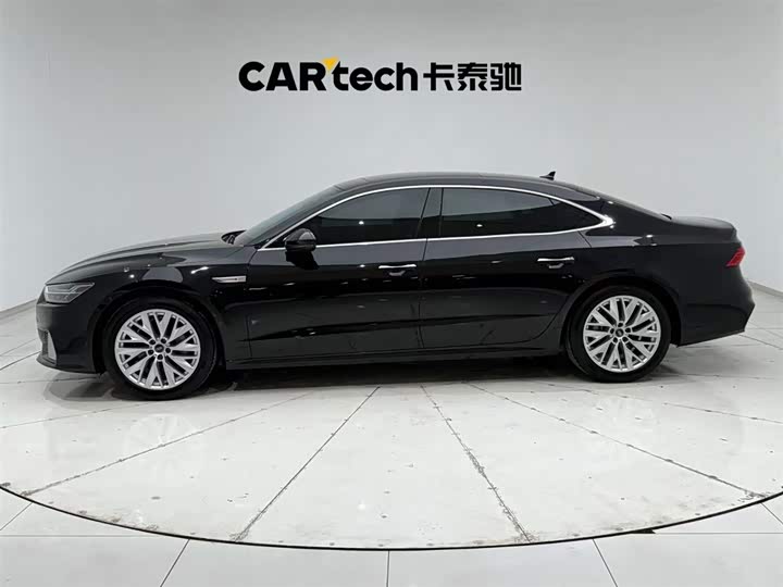 Фото 7 - Audi A7L