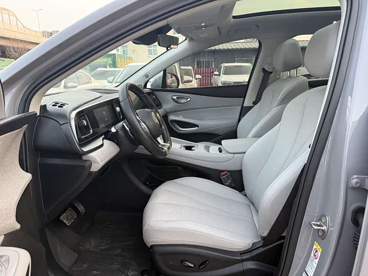 Photo 5 - BYD Sea Lion 05 EV