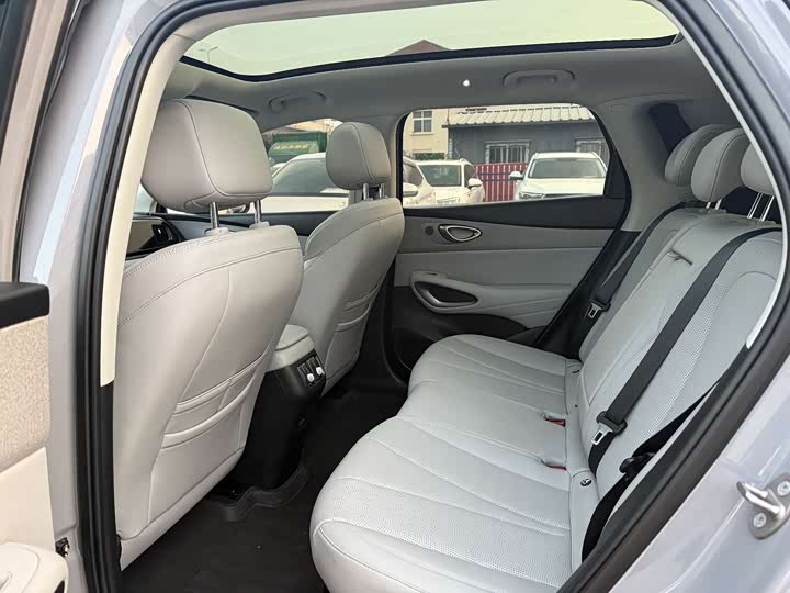 Photo 7 - BYD Sea Lion 05 EV