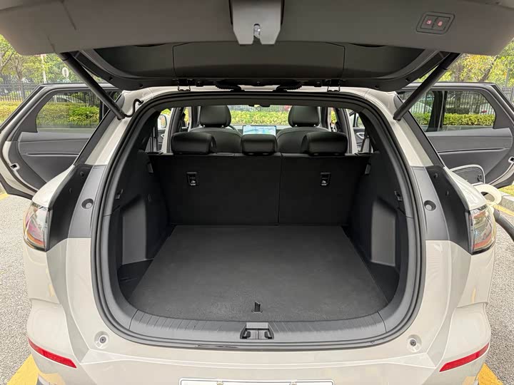 Photo 8 - BYD Sea Lion 06 Hybrid/EV