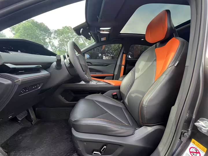 Фото 6 - Changan UNI-V