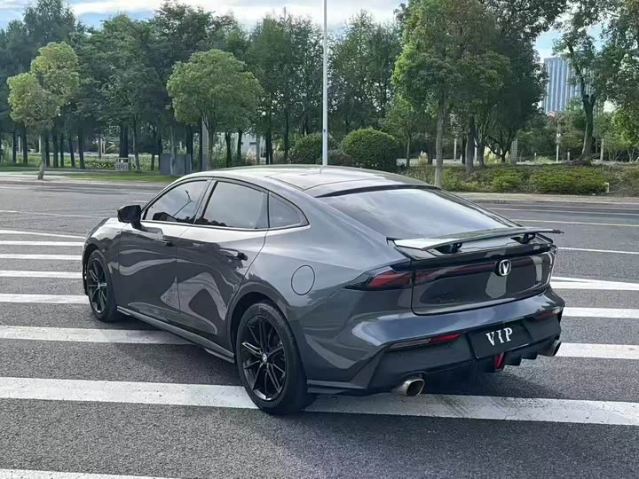 Фото 7 - Changan UNI-V