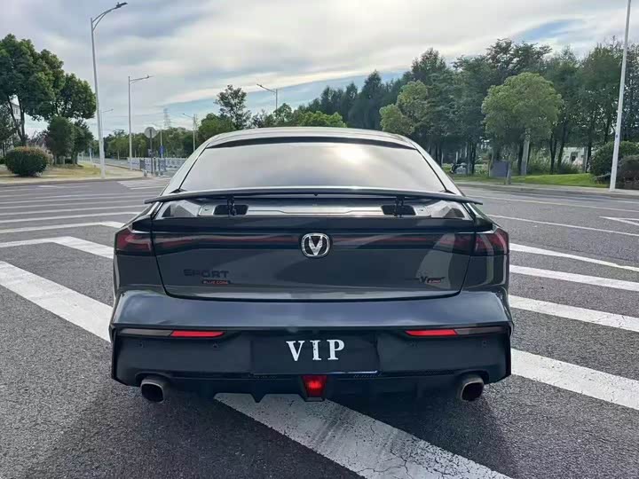 Фото 8 - Changan UNI-V