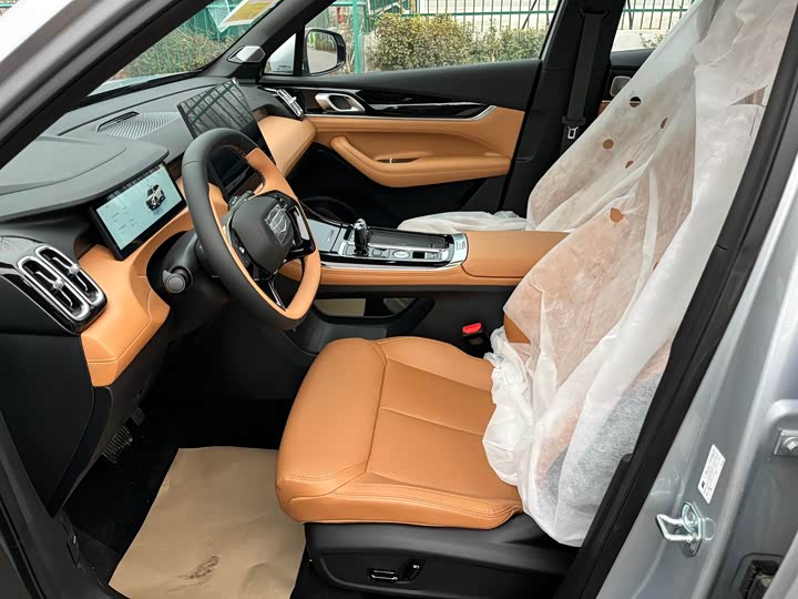 Фото 9 - Geely Atlas L