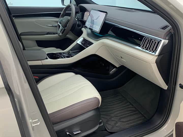 Фото 9 - BYD Song Plus Hybrid/EV