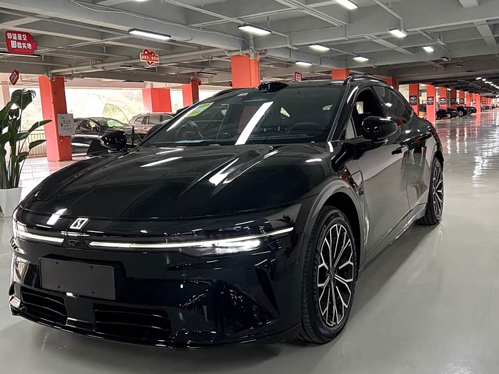 Фото 1 - Zeekr 007 GT