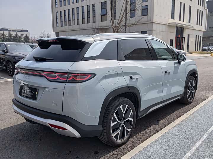 Фото 9 - BYD Song L DM-i Hybrid