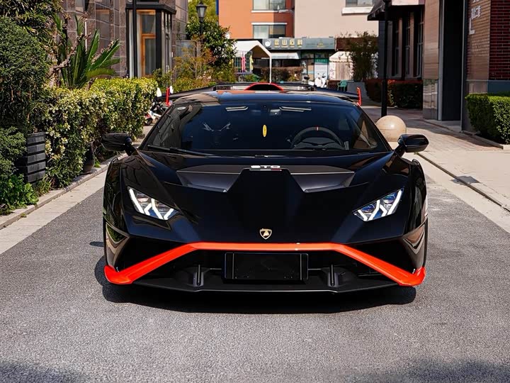 Фото 2 - Lamborghini Huracán