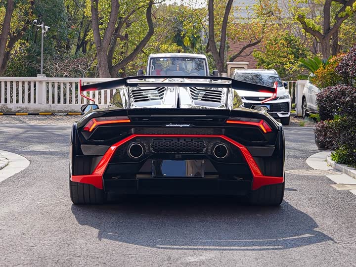 Фото 6 - Lamborghini Huracán