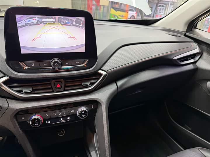 Photo 9 - Chevrolet Orlando