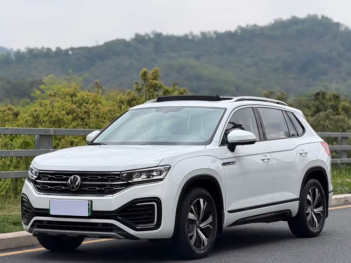 Фото 1 - Volkswagen Tayron GTE Hybrid