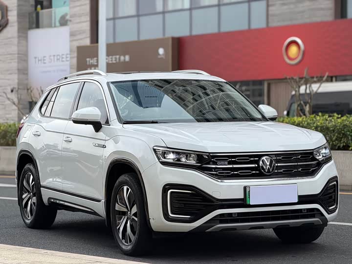 Фото 3 - Volkswagen Tayron GTE Hybrid